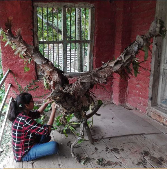 Artist Manisha Chandel at work