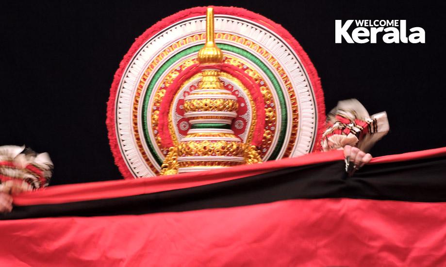 Kathakali at Edapally organised by Edappally Kathakali Aswadaka Sadass