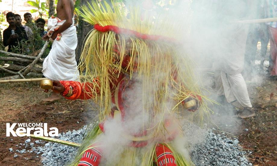 Uchitta Bhagavathi Theyyam (File photo)