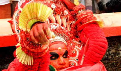 Vishnumoorthy Theyyam